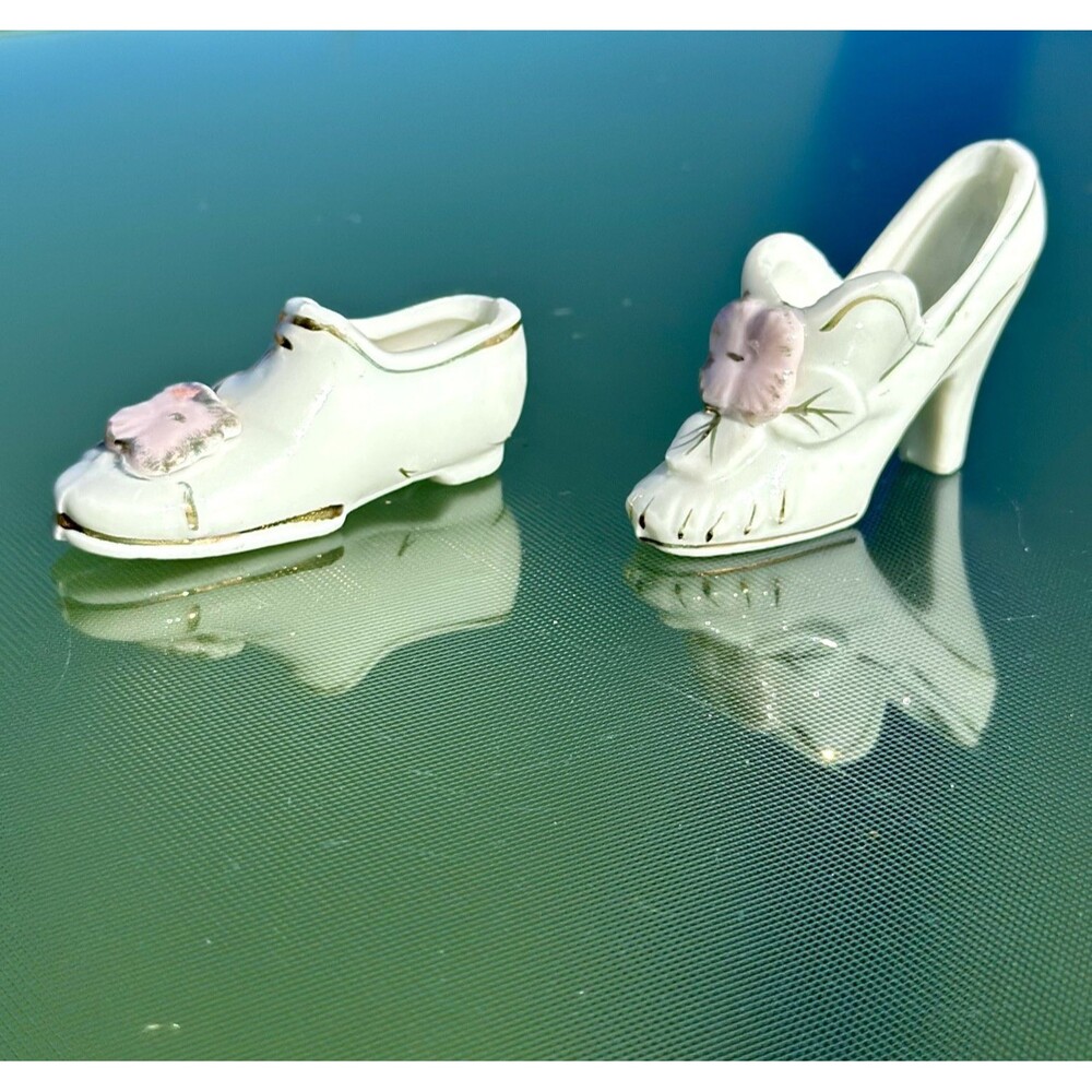 White porcelain gold trimmed ceramic miniature shoes, lot of 2, made in Japan